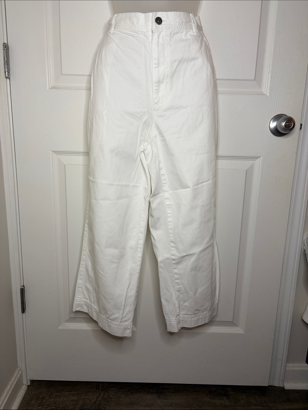 Liz Claiborne Classic Fit White Capris Womens Size 14 Summer Casual Pants